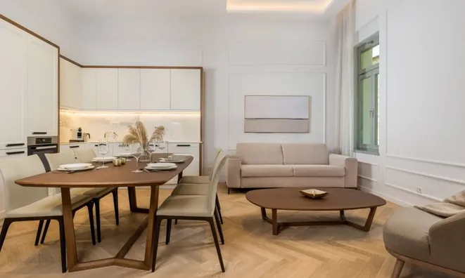 Недвижимость Three-room apartment in the center: 14