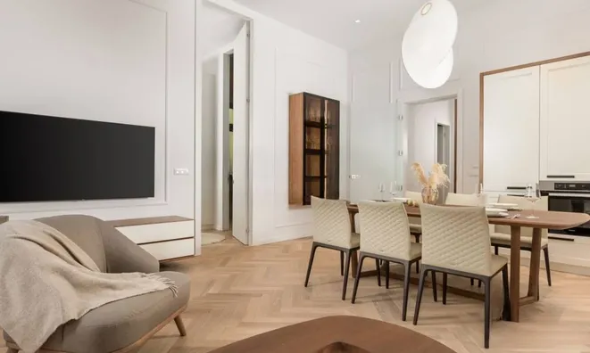 Недвижимость Three-room apartment in the center: 26
