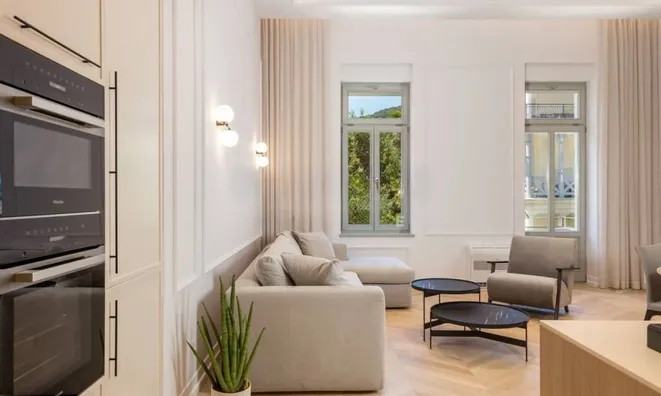 Недвижимость Two-room apartment in the center of Opatija: 10