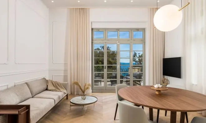 Недвижимость Three-room apartment in the center: 5