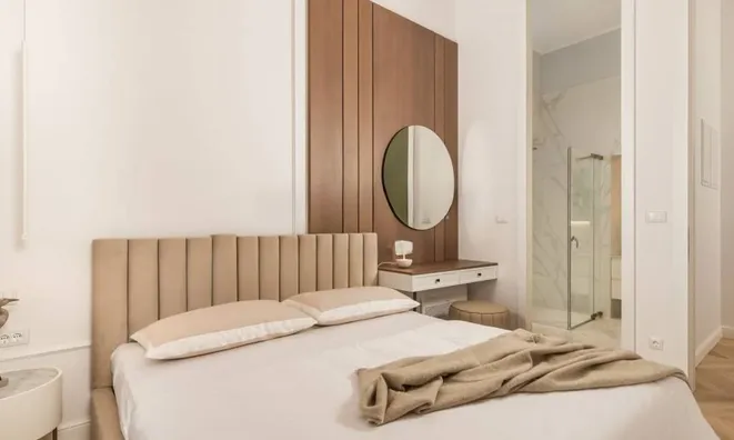 Недвижимость Three-room apartment in the center: 14