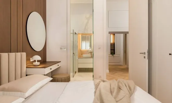 Недвижимость Three-room apartment in the center: 15