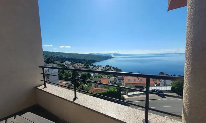 Недвижимость Three-room apartment in the city center: 6
