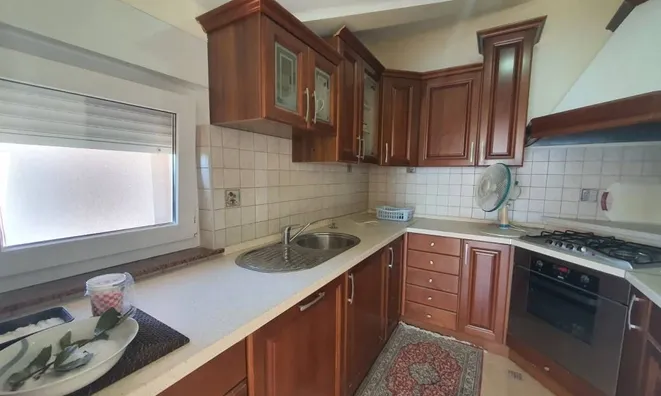 Недвижимость Three-room apartment in the city center: 7