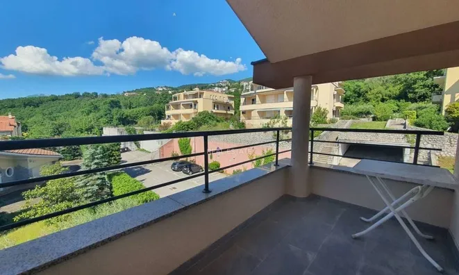 Недвижимость Three-room apartment in the city center: 12