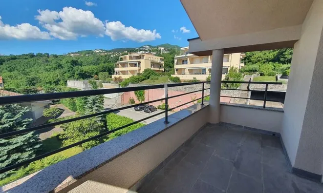 Недвижимость Three-room apartment in the city center: 16