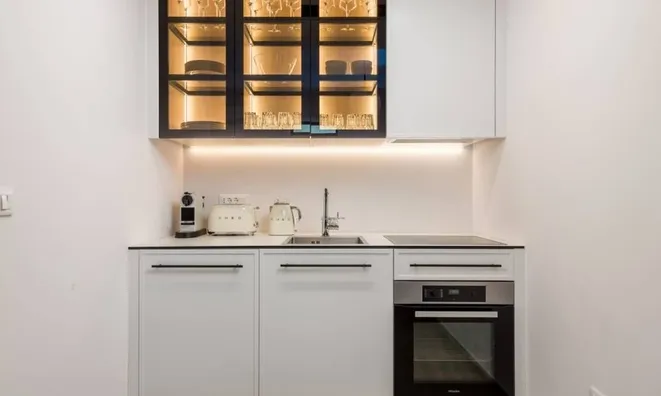 Недвижимость Two-room apartment in the center: 4