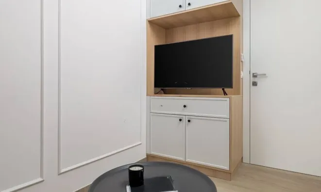 Недвижимость Two-room apartment in the center: 8