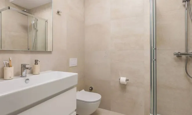 Недвижимость Two-room apartment in the center: 10