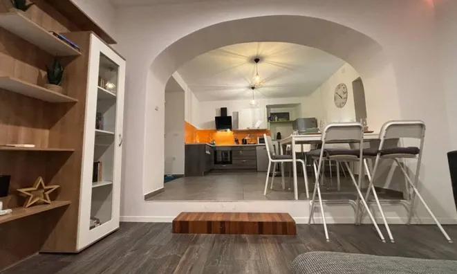 Недвижимость Three-room apartment in the center: 2