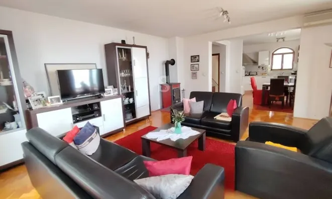Недвижимость Семейный дом 394 м² Опатия: 9