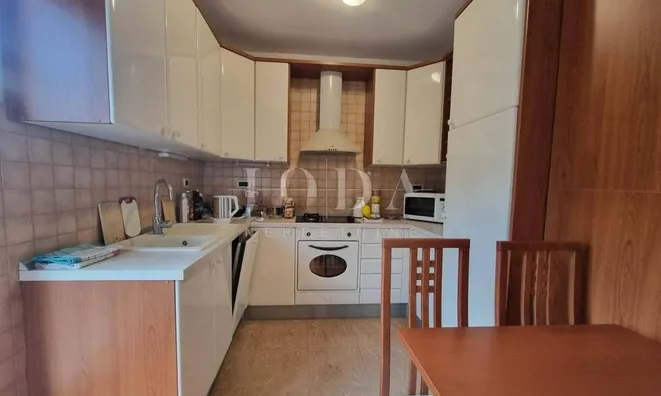 Недвижимость Four-room apartment: 5