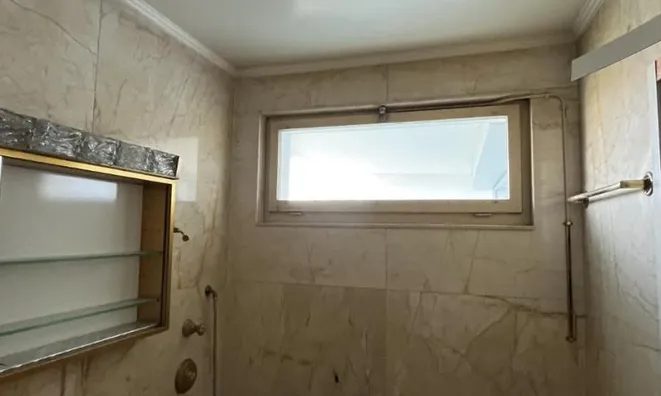 Недвижимость Apartment 6 rooms: 5
