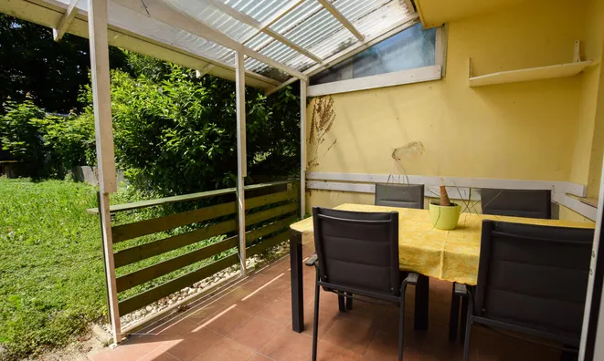 Недвижимость House with a terrace in the Rouge Valley.: 6