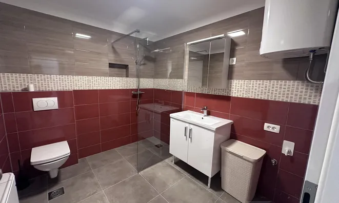 Недвижимость Three-room apartment in Izola: 11