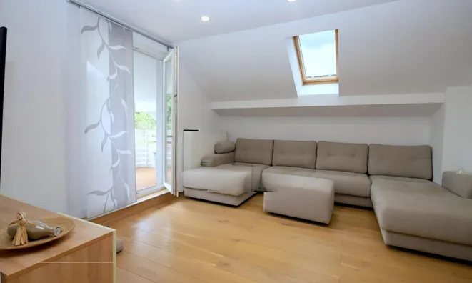 Недвижимость Two-story house Radovljica: 11