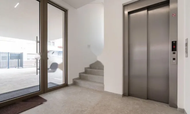 Недвижимость Четырехкомнатная квартира Бежиград: 111