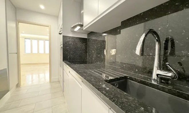 Недвижимость Apartment Monaco, Port: 12