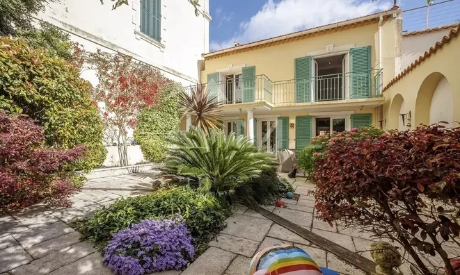 Недвижимость House Pointe Croisette: 1