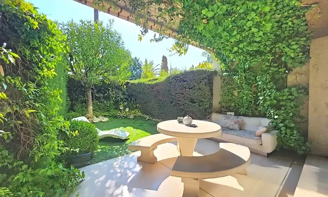 Недвижимость Villa Petit Juas: 4