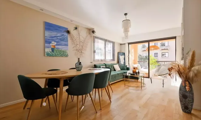 Недвижимость Villa Croix des Gardes: 1
