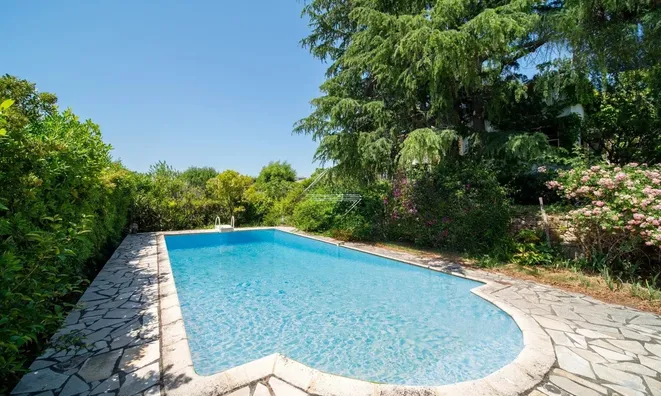 Недвижимость Villa Croix des Gardes: 2