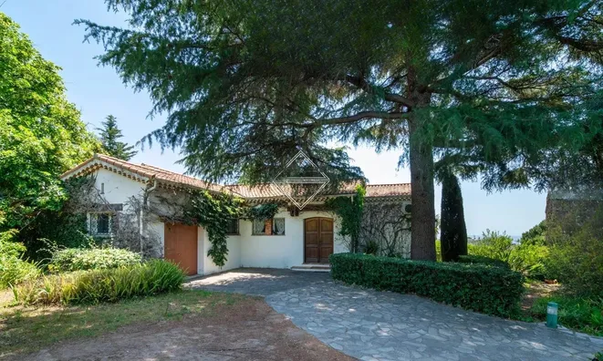 Недвижимость Villa Croix des Gardes: 4