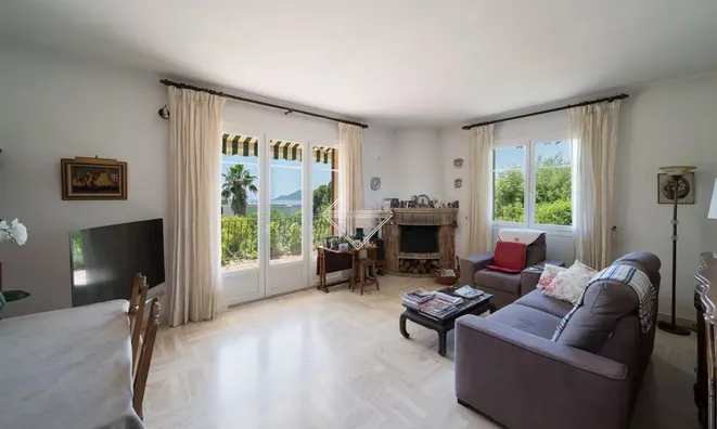 Недвижимость Villa Croix des Gardes: 6