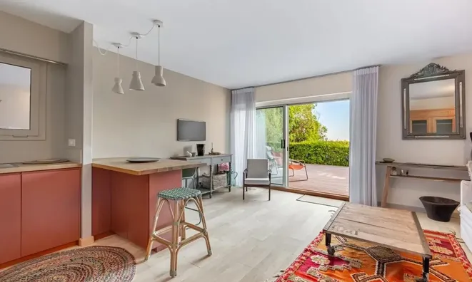 Недвижимость Villa Croix des Gardes: 2