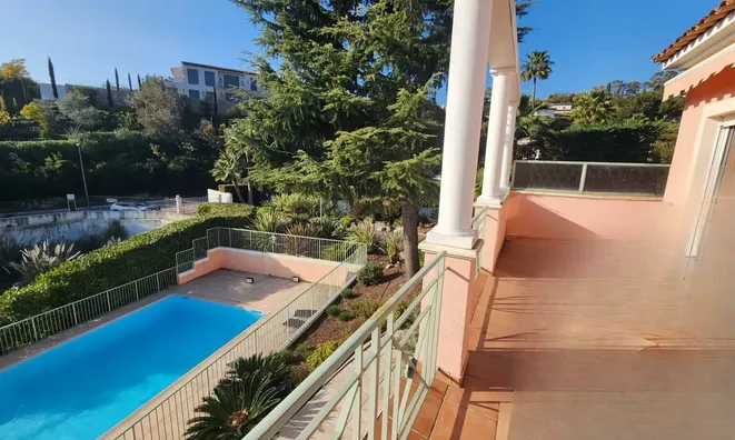 Недвижимость Villa La Bocca: 4