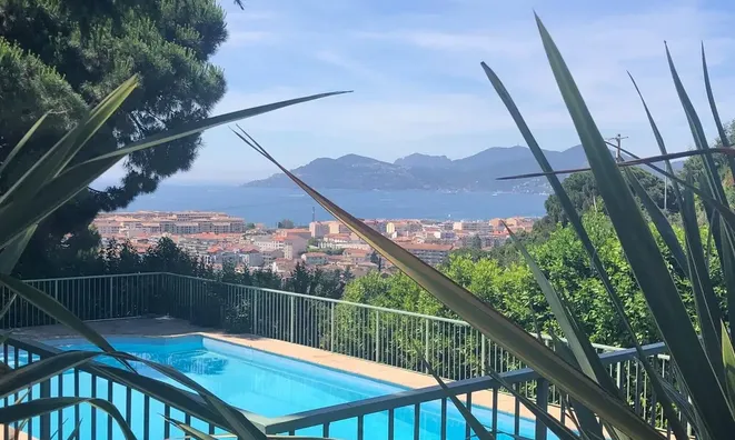 Недвижимость Villa La Bocca: 12