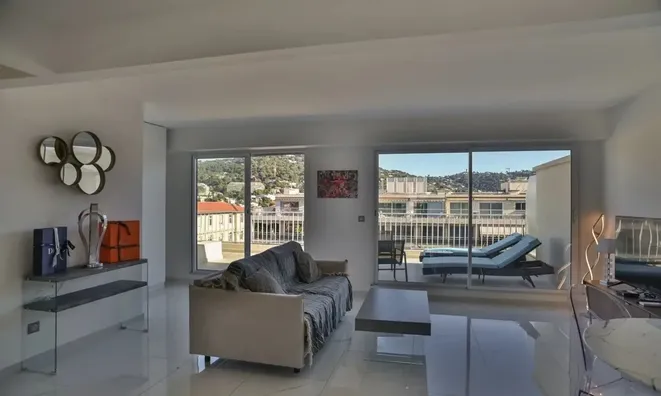 Недвижимость Villa Croix des Gardes: 2