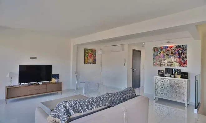Недвижимость Villa Croix des Gardes: 12