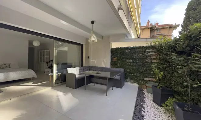 Недвижимость Villa Californie: 2