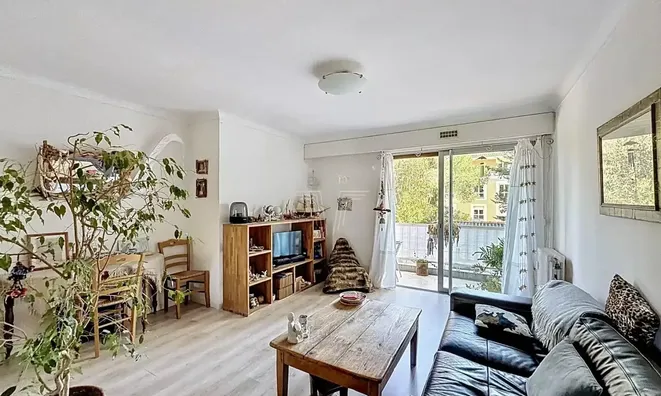 Недвижимость Villa Petit Juas: 2