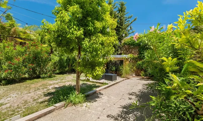 Недвижимость Villa Petit Juas: 8