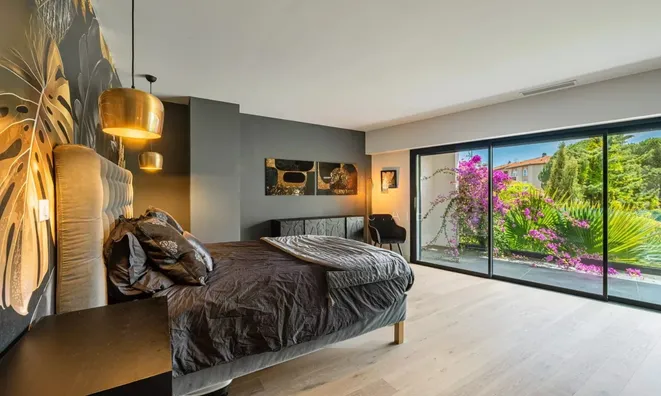 Недвижимость Villa Petit Juas: 11