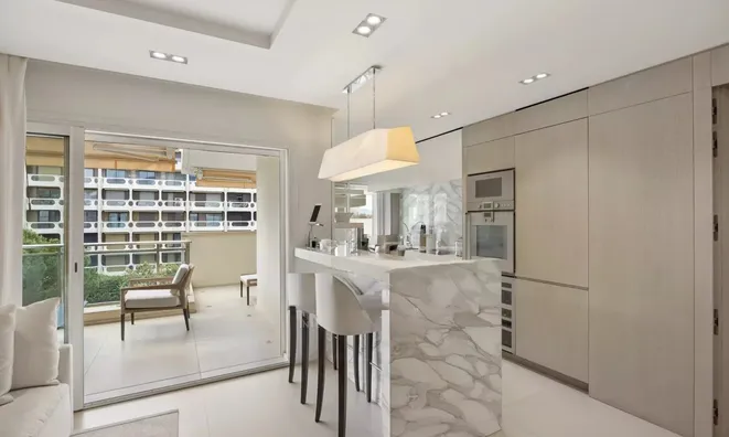 Недвижимость Villa Croix des Gardes: 16