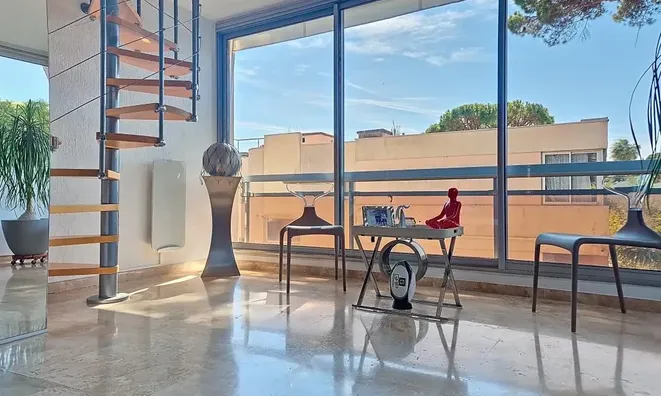 Недвижимость Villa Californie: 11