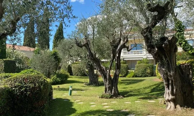 Недвижимость Villa République Cannes: 2