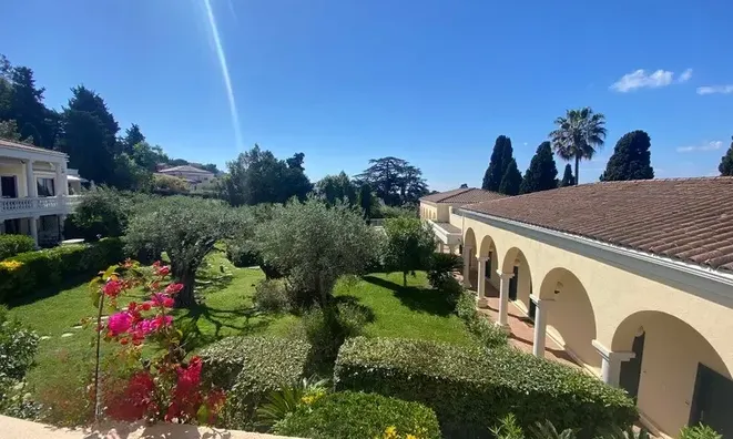 Недвижимость Villa République Cannes: 4