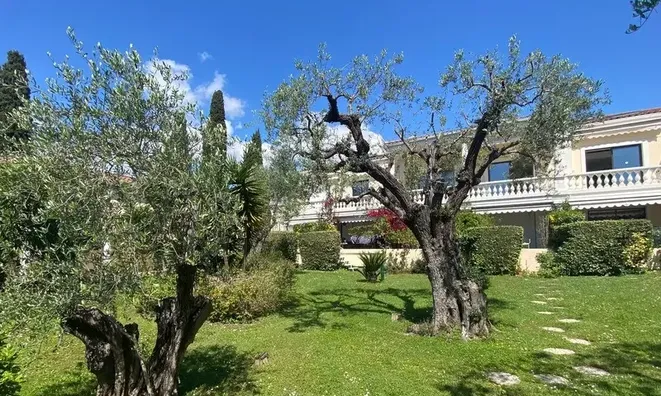 Недвижимость Villa République Cannes: 11