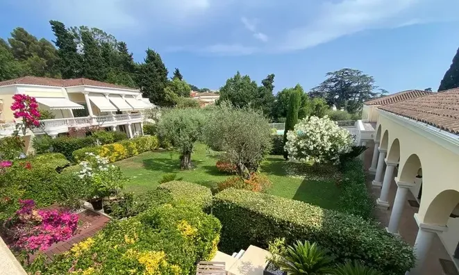 Недвижимость Villa République Cannes: 12