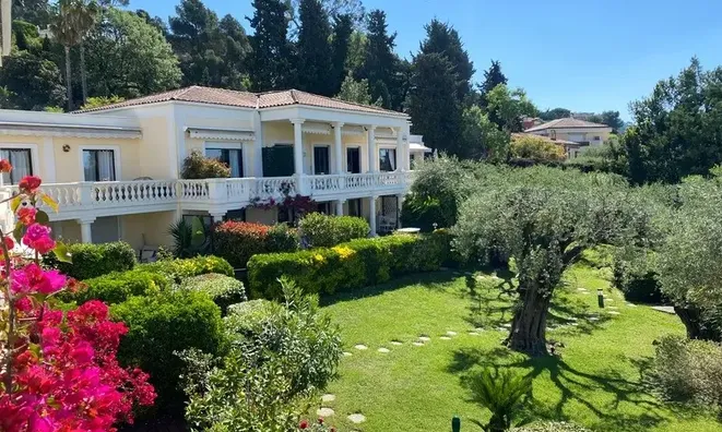 Недвижимость Villa République Cannes: 13