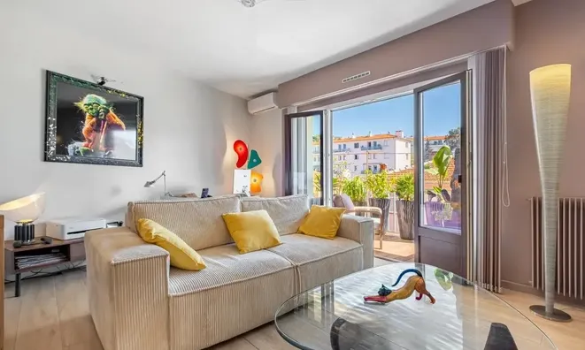 Недвижимость House Cannes La Bocca: 1