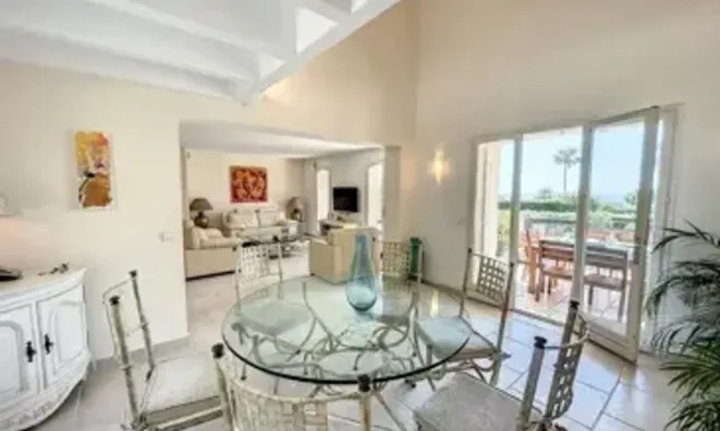 Недвижимость Maison Cannes Croix des Gardes: 2