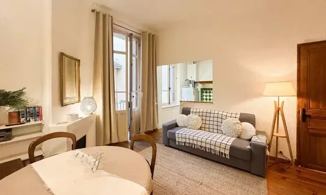 Недвижимость Apartment Croix des Gardes: 1