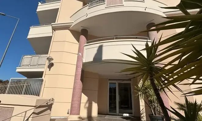 Недвижимость Villa La Bocca: 1