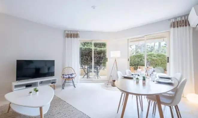Недвижимость Property Type: Villa
Location: Malibu, California: 4