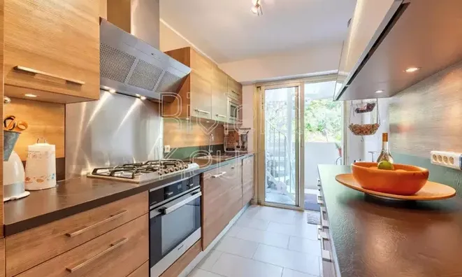 Недвижимость Villa Croix des Gardes: 3